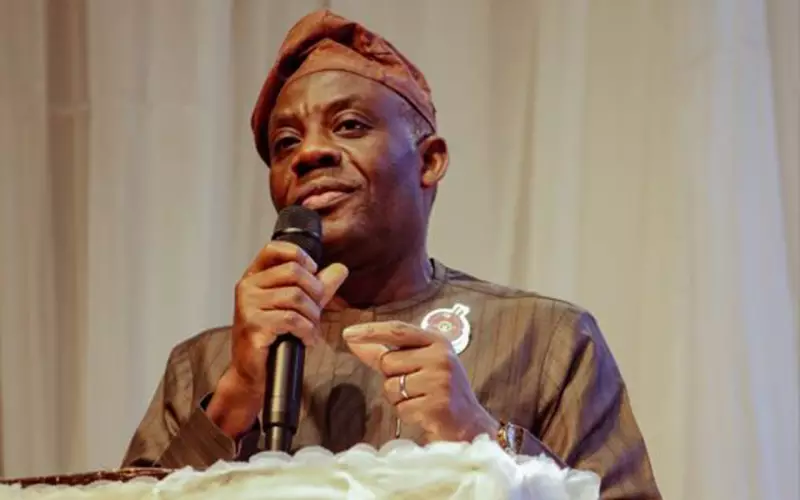 Education Expert Urges Minister to Reverse National Language Policy Suspension