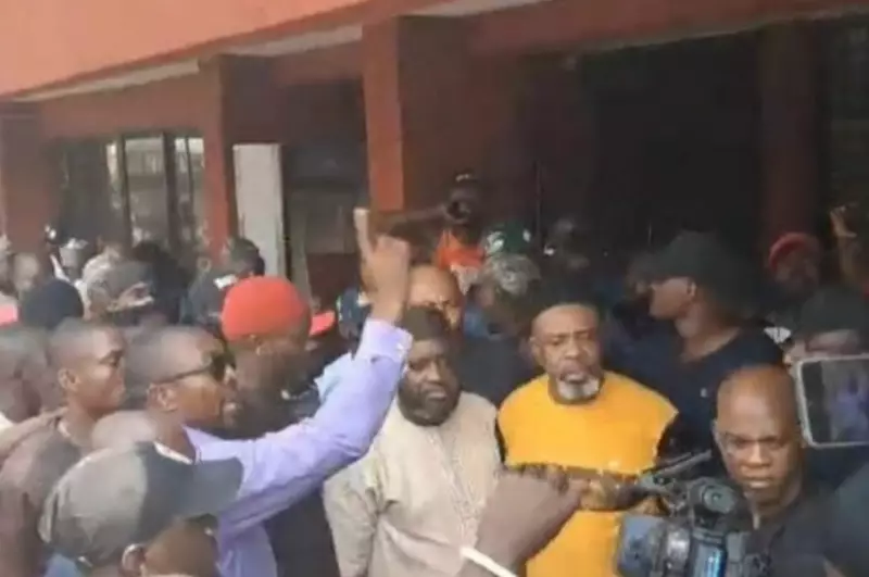 PDP National Secretariat Erupts in Chaos as Party Members Clash Over Leadership Position | Linda Ikeji's Blog