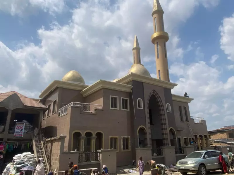 Sarkin Gobir Praises Emir's Leadership in Historic Gambari Mosque Rebuild