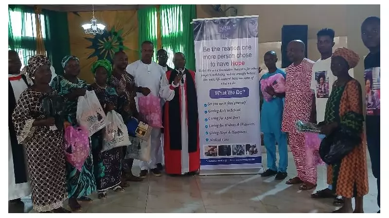 LOLAHARRIS Foundation Feeds St. John’s Cathedral Members in Ogun Christmas Outreach