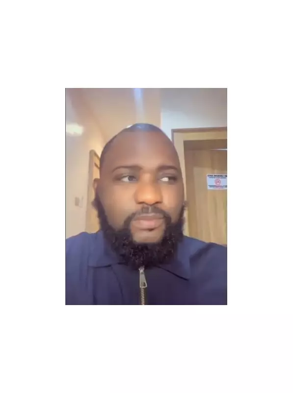 Man Discovers Lady Visiting Him in Asaba Also Booked 4 Other Men After Checking Her Phone