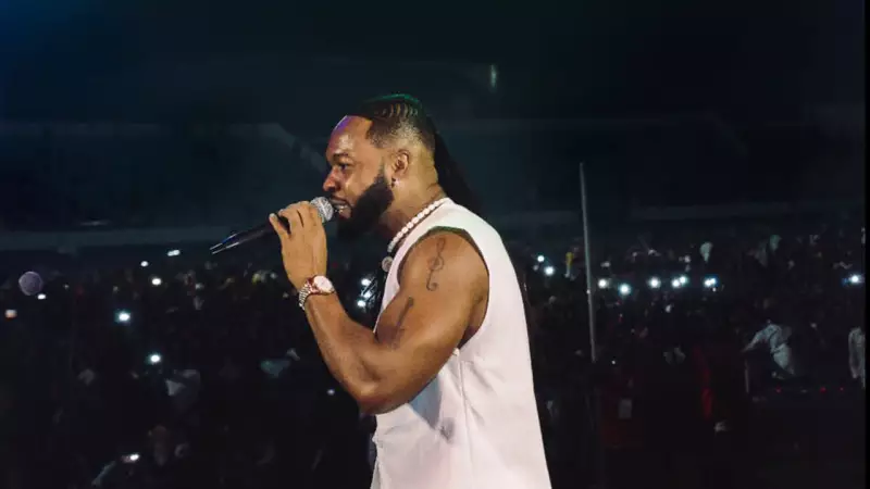 Pastor Odumeje Surprises Fans at Flavour's Lagos Concert, Performs 'War Ready'