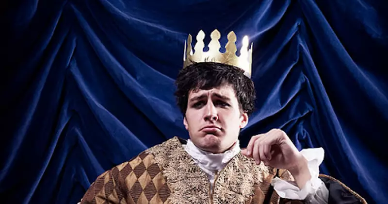 Throning: The New Dating Trend Where Love Takes a Backseat to Status