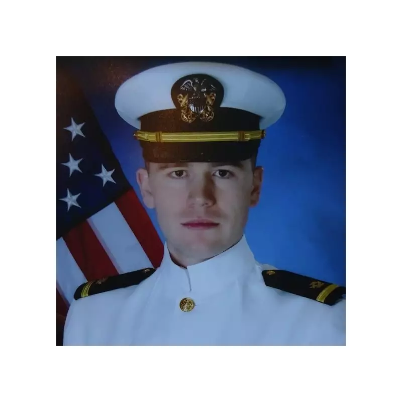 US Navy Officer, Female Pilot Presumed Dead After Cessna Crashes into Lake Pontchartrain