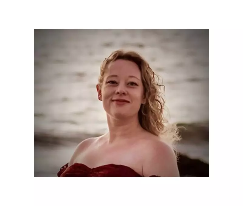 ICE Agent Shoots Mother of Three Four Times in Minneapolis Standoff