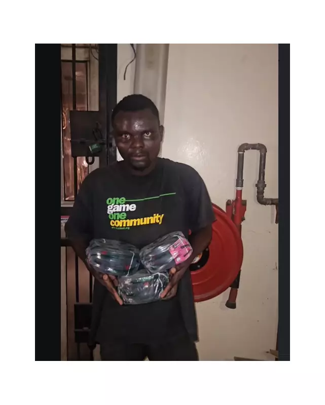 Lekki Electrical Store Thief Caught Red-Handed After Stealthy Cable Theft