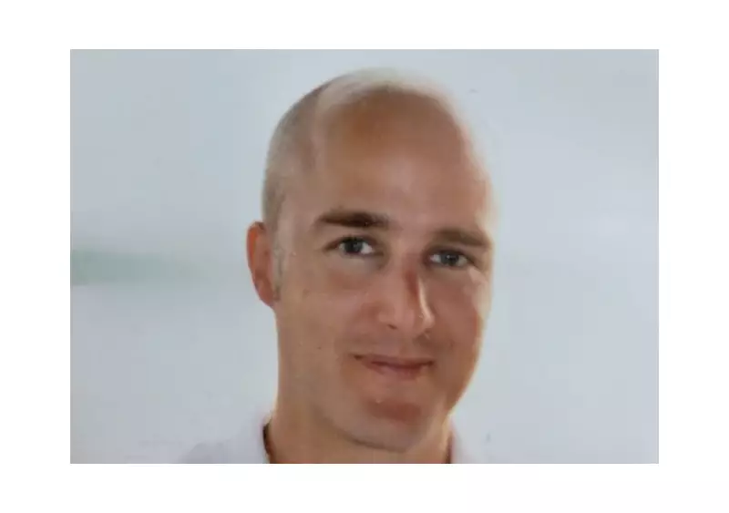 Teens Lure, Stone Man to Death on UK Beach in 'Paedophile' Vigilante Attack