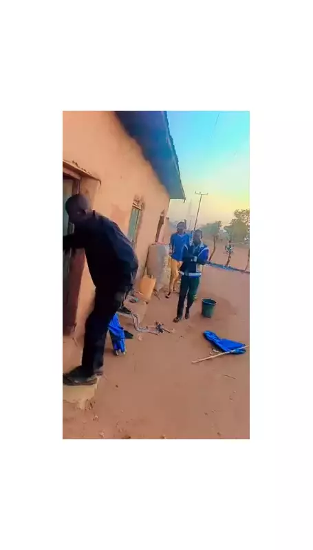 Terrorists Burn Police Outpost in Niger's Borgu, Heightening Fear