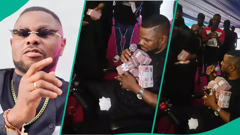 Yinka Ayefele Stunned as Fan Showers Him with Bales of ₦5 Notes On Stage