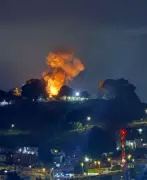 U.S. Launches Military Operations in Venezuela, Explosions Rock Caracas