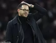 Chelsea Manager Rosenior Threatens Player Axe Over Discipline Crisis After Arsenal Loss