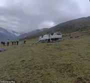 Nine Dead, 15 Injured in Peruvian Andes Tour Bus Crash Near Rajuntay Mountain