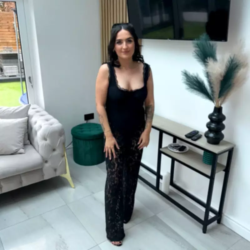 Female Support Worker Struck Off After Inappropriate Conduct with Teen Boy