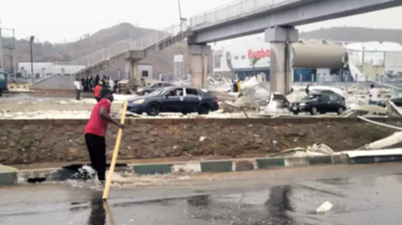 Heavy Storm Damages Kugbo Bus Terminal, Causes Major Gridlock on Abuja-Keffi Road