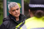 Five Police Officers Removed After Leaving Bag of Guns Outside London Mayor's Home