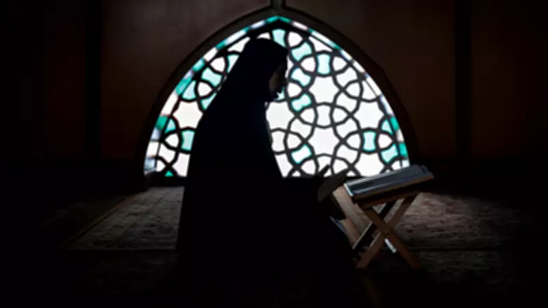 2026 Best Islamic Prayer Time Tools for Nighttime Use by Azeez Kareem