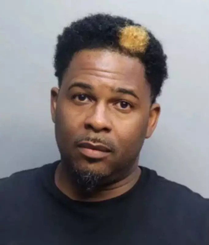 Florida Teacher Arrested for Kissing Male Student for 6 Minutes in Classroom