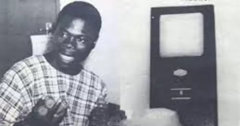 Nigerian Student Built Robot Receptionist in 1971, Called Mad
