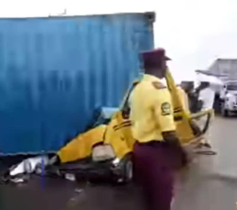 One Injured as Container Falls on Bus in Lagos