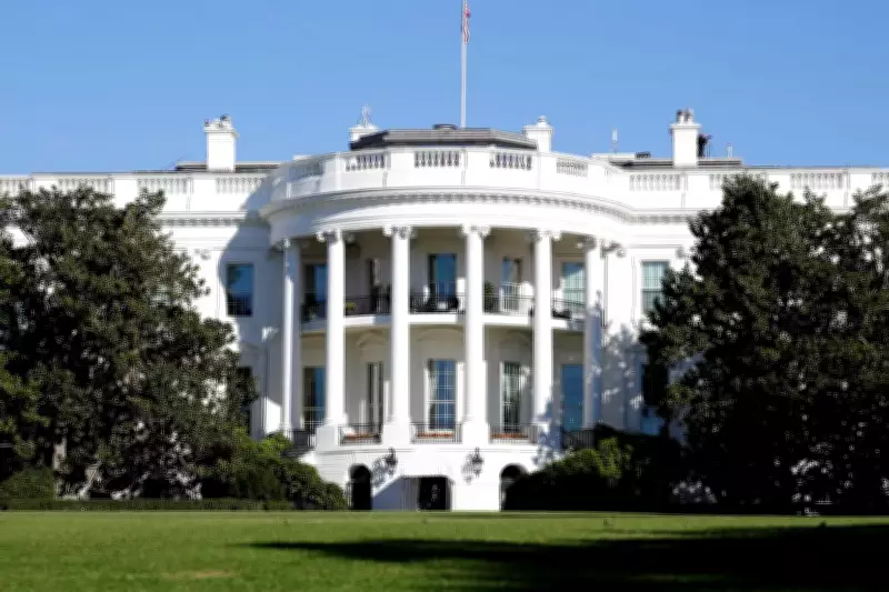 White House Lockdown After Gunshots Near Washington Monument