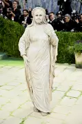 Heidi Klum Stuns as Veiled Vestal Statue at Met Gala 2026