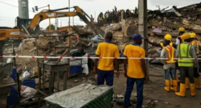 10 rescued from Lagos building collapse in Alakija area