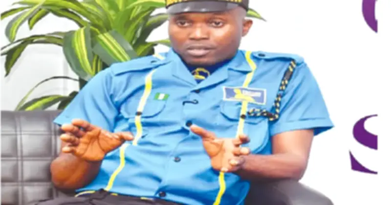 FCMB guard returns $9,100, Nigerians divided over honesty vs poverty