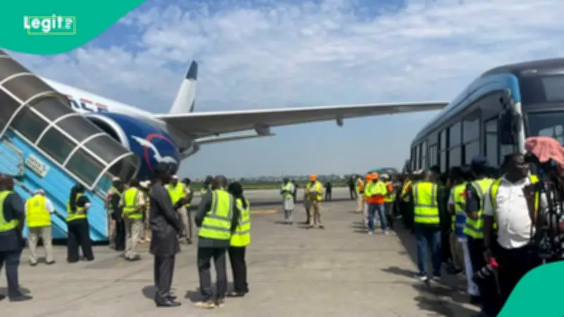 First Batch of Nigerians Fleeing Xenophobia in South Africa Returns to Lagos