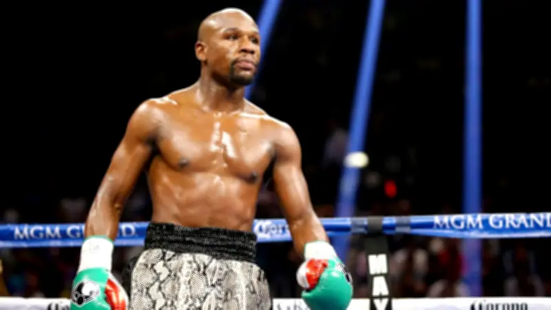 Floyd Mayweather Charged with Felony Theft and Check Fraud in Las Vegas