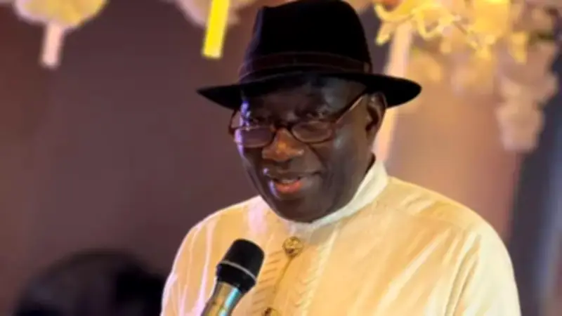 Jonathan: Abdulsalami's Refusal to Extend Military Rule Saved Nigeria's Democracy