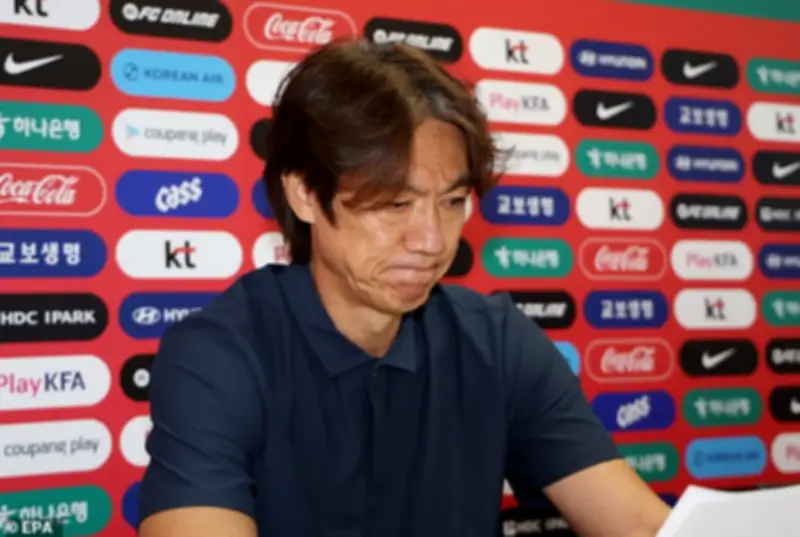 Korean Police Deploy 160 Officers to Protect Coach Hong Myung-Bo After Death Threat