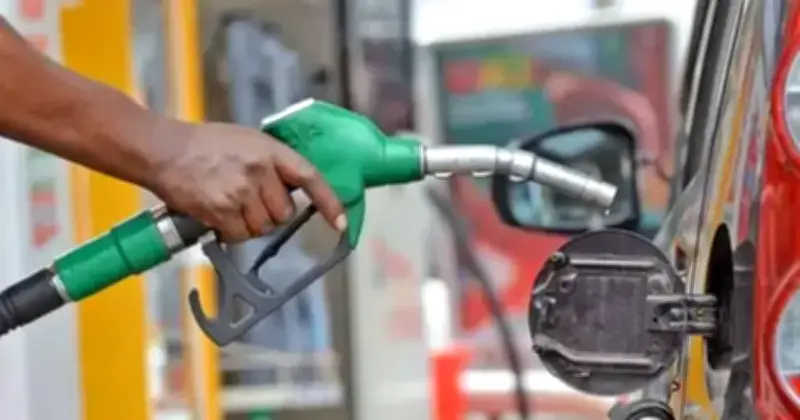 Petrol Below ₦1,300 as Dangote Refinery Slashes Depot Prices
