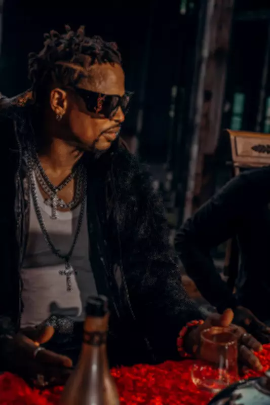 Street King AKIIKA Drops 'Surrender' Video ft. KIBAR