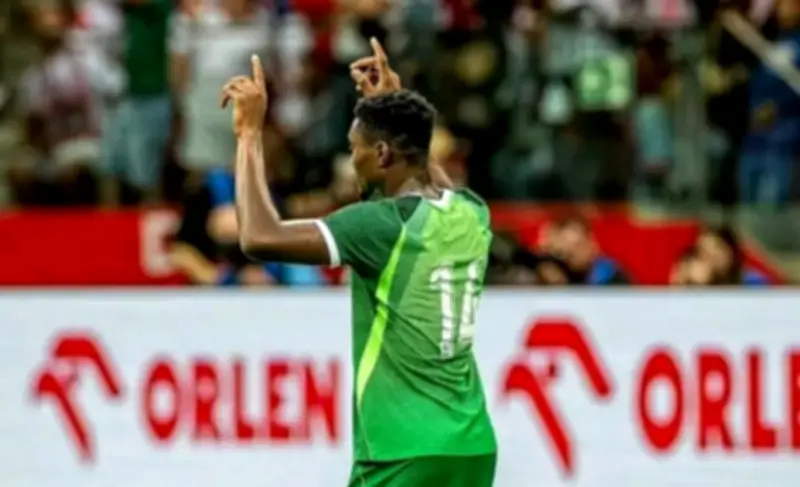 Super Eagles Striker Rafiu Durosinmi Marries Belgian-Nigerian Partner Praise Nwanegbo