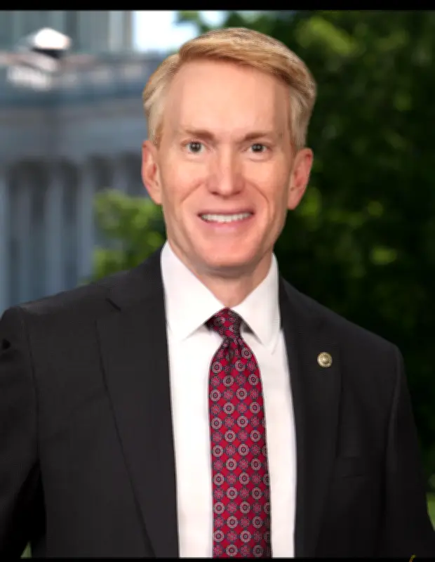 US Senator Urges Congress to Ratify Potential Iran Deal with Trump
