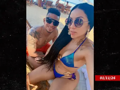 Former MLB star Gorkys Hernandez's wife dies in Venezuela earthquake