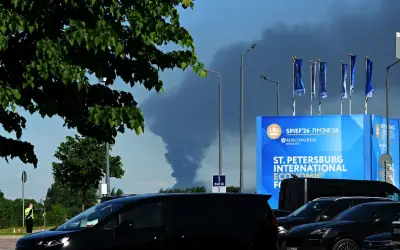 Ukrainian Drones Strike Saint Petersburg as Economic Forum Opens