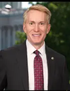 US Senator Urges Congress to Ratify Potential Iran Deal with Trump