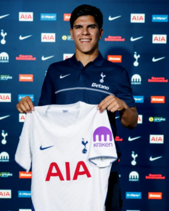 Tottenham Complete Club-Record £85m Signing of Mateus Fernandes
