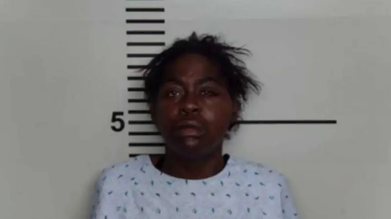 Woman Kills Boyfriend With Nail Board in Louisville